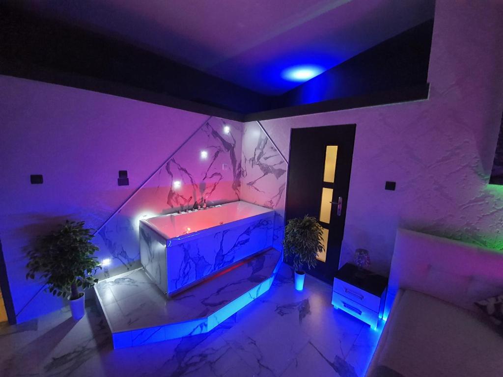 Apartament z jacuzzi Kraków Rynek - Resim 18