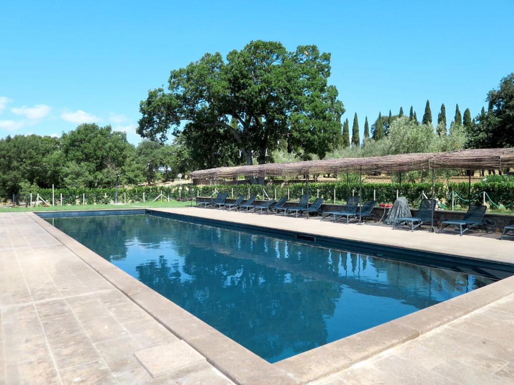 Bazén v ubytovaní Apartment Il Podere del Lago - BOL253 by Interhome alebo v jeho blízkosti