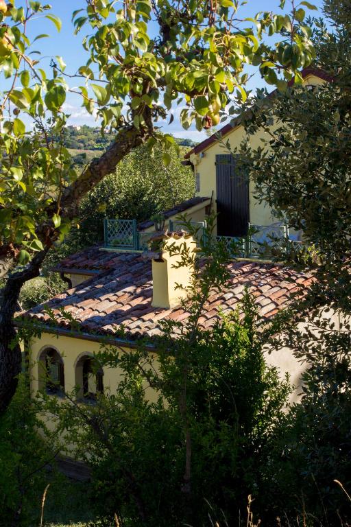 Vonkajšia záhrada v ubytovaní B&B Salvarosa