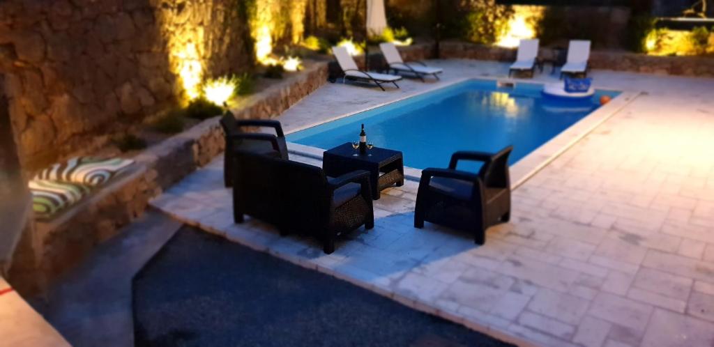 Basen w obiekcie Villa Bellina Muraj lub w pobliżu