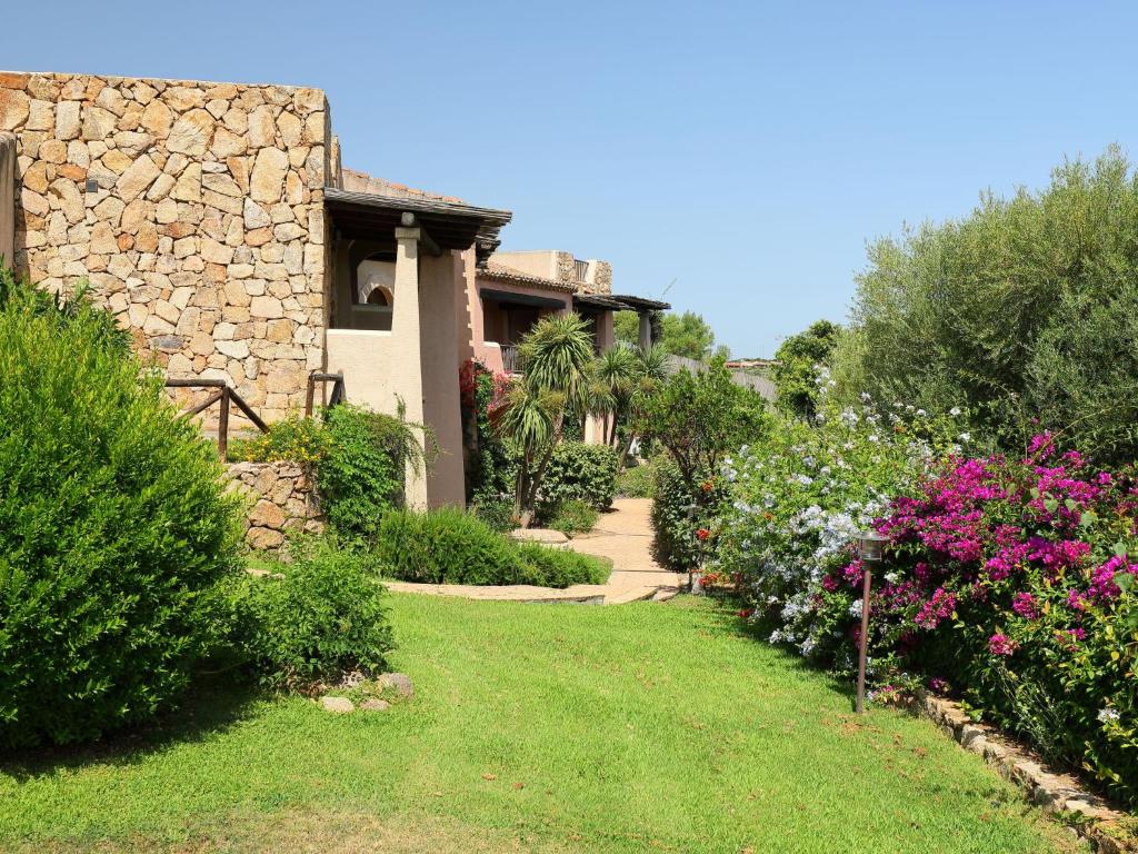 Vonkajšia záhrada v ubytovaní Holiday Home Dalia 15 - Vista Village by Interhome
