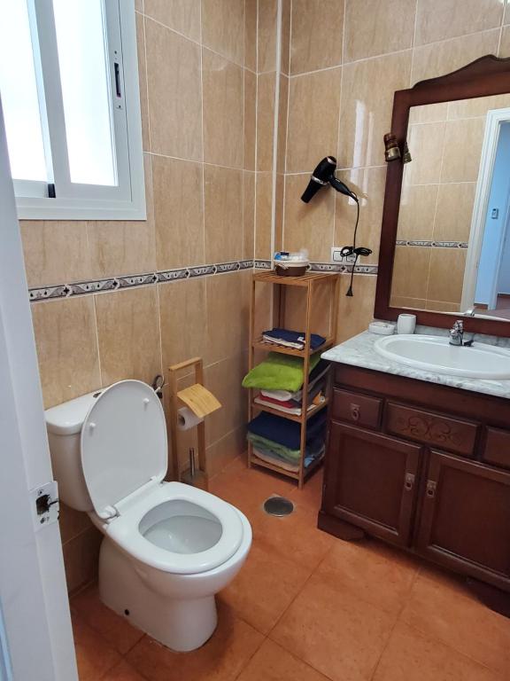 Kúpeľňa v ubytovaní DUPLEX ESPECTACULAR en PRIMERA LÍNEA NATURISTA!