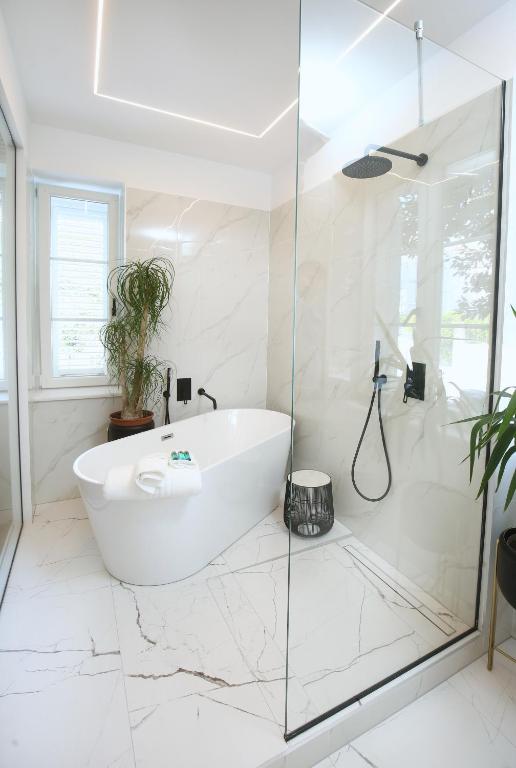 Garden Luxury Rooms - 12