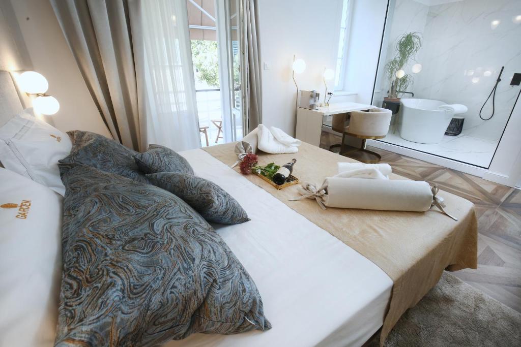 Garden Luxury Rooms - 18