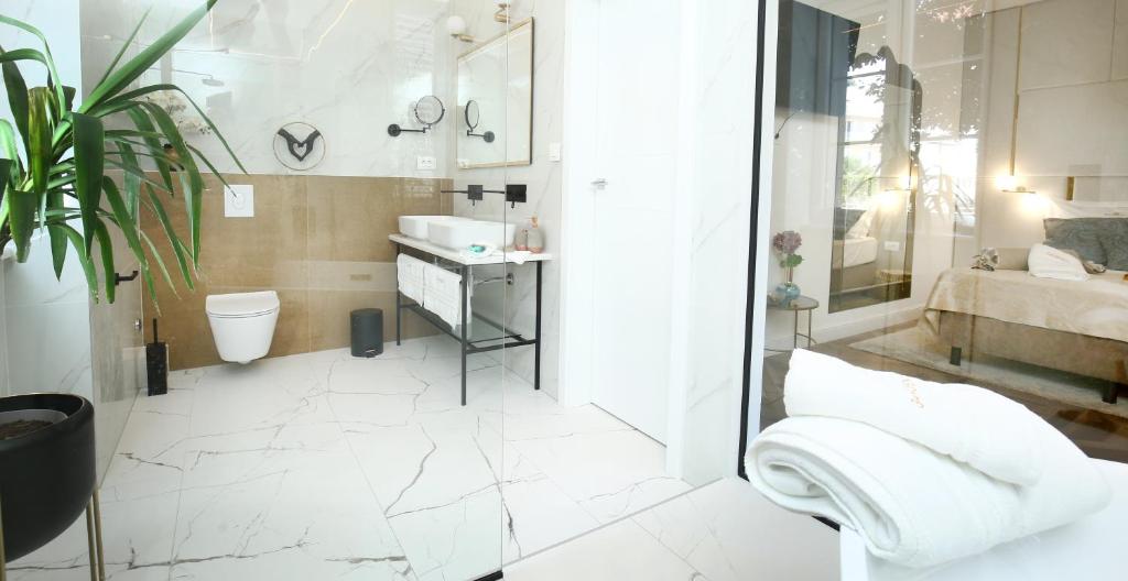 Garden Luxury Rooms - 8