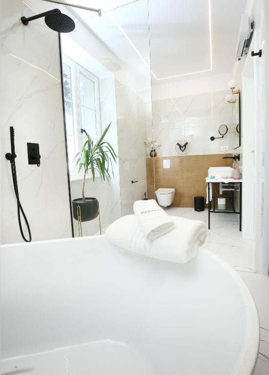 Garden Luxury Rooms - 14