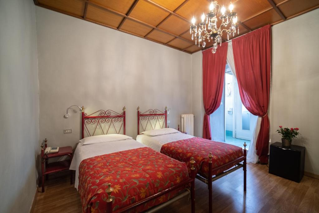 Hotel Italia - Resim 41