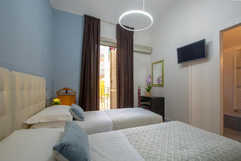 Hotel Italia - Resim 27