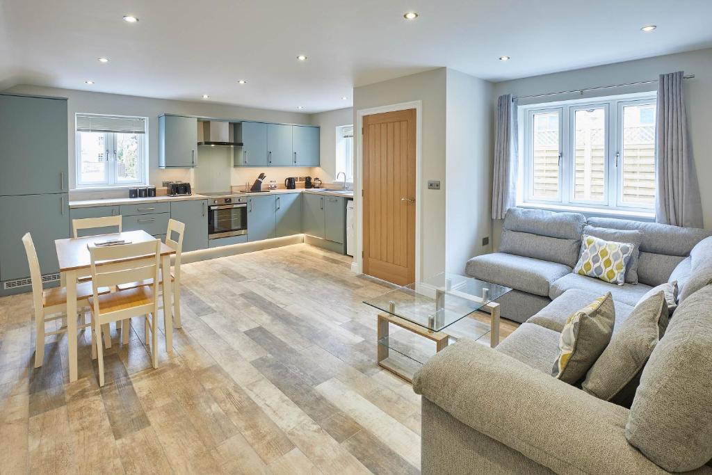 Køkken eller tekøkken på Host & Stay - Sunny Dale Cottage