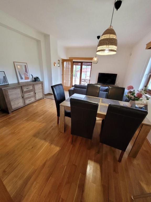 Kuchyň nebo kuchyňský kout v ubytování Apartmány Velké Dářko