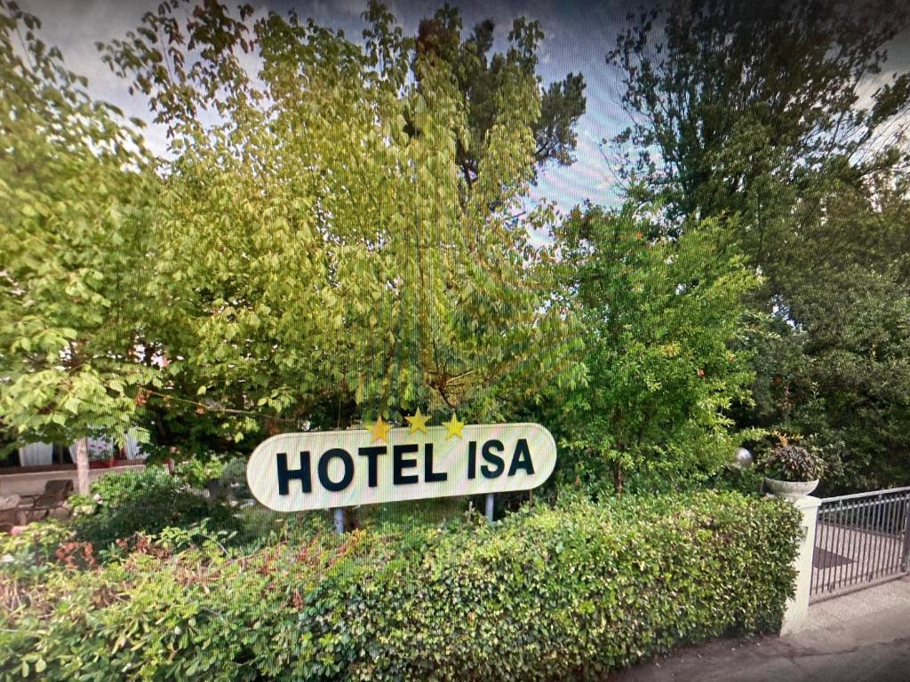 Fotografie z fotogalerie ubytování HOTEL ISA v destinaci Massa