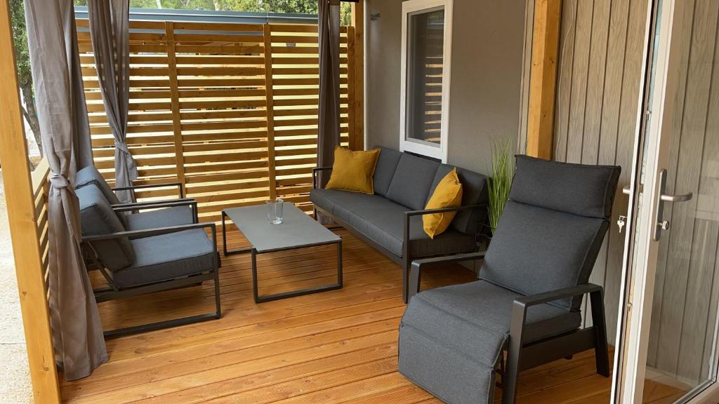 Posezení v ubytování Mobile Home Bartol