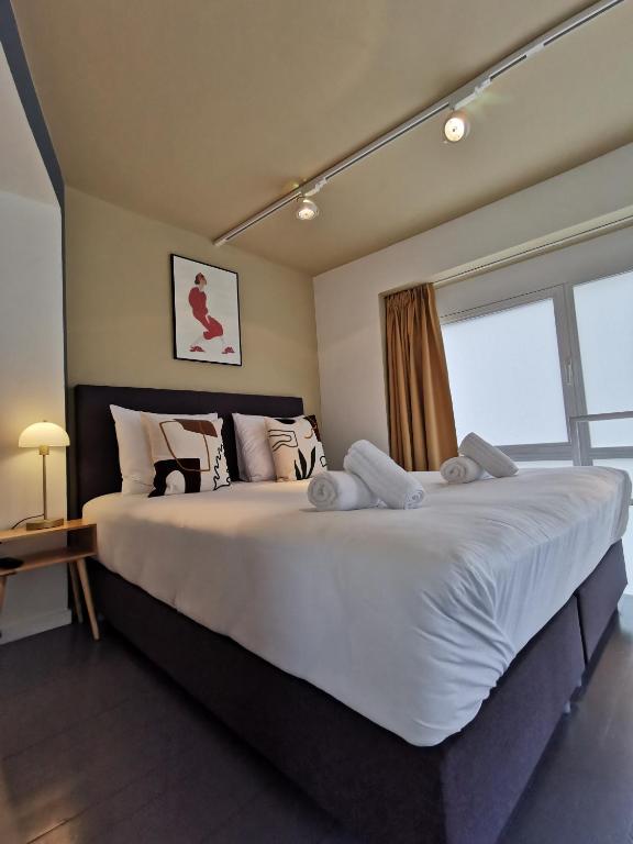 The Red With Pearls - Studio Apartment