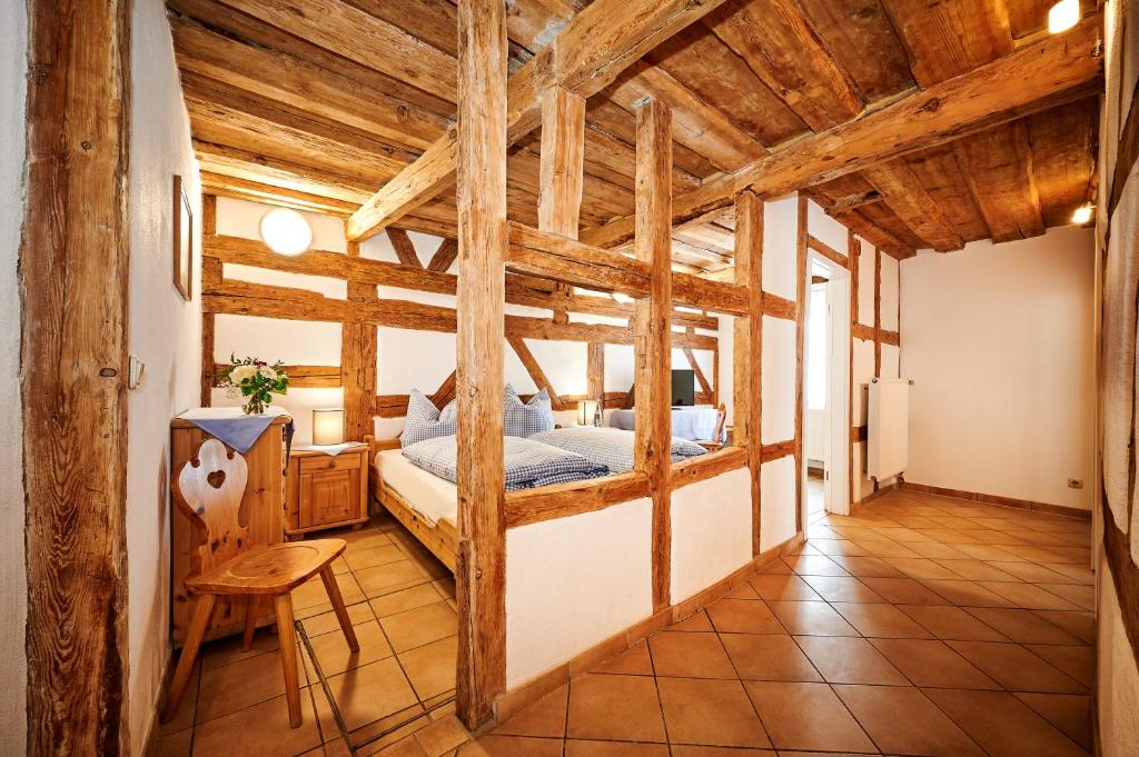 Postel nebo postele na pokoji v ubytování Hotel-Gasthof Bub
