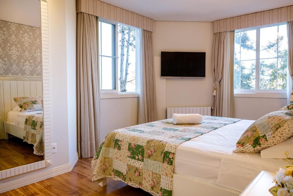 Apartamento amplo e muito bem decorado na rua da Aldeia do Papai Noel  Apartamento amplo e muito bem decorado na rua da Aldeia do Papai Noel