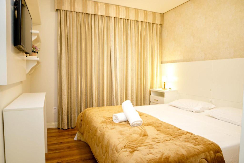 Apartamento amplo e muito bem decorado na rua da Aldeia do Papai Noel  Apartamento amplo e muito bem decorado na rua da Aldeia do Papai Noel