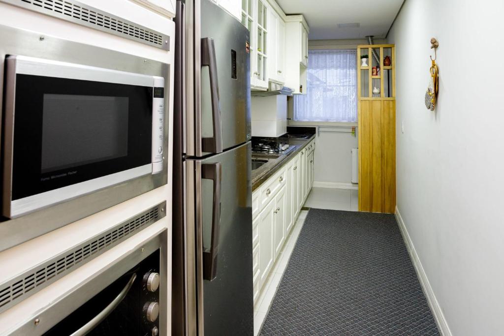 Apartamento amplo e muito bem decorado na rua da Aldeia do Papai Noel  Apartamento amplo e muito bem decorado na rua da Aldeia do Papai Noel