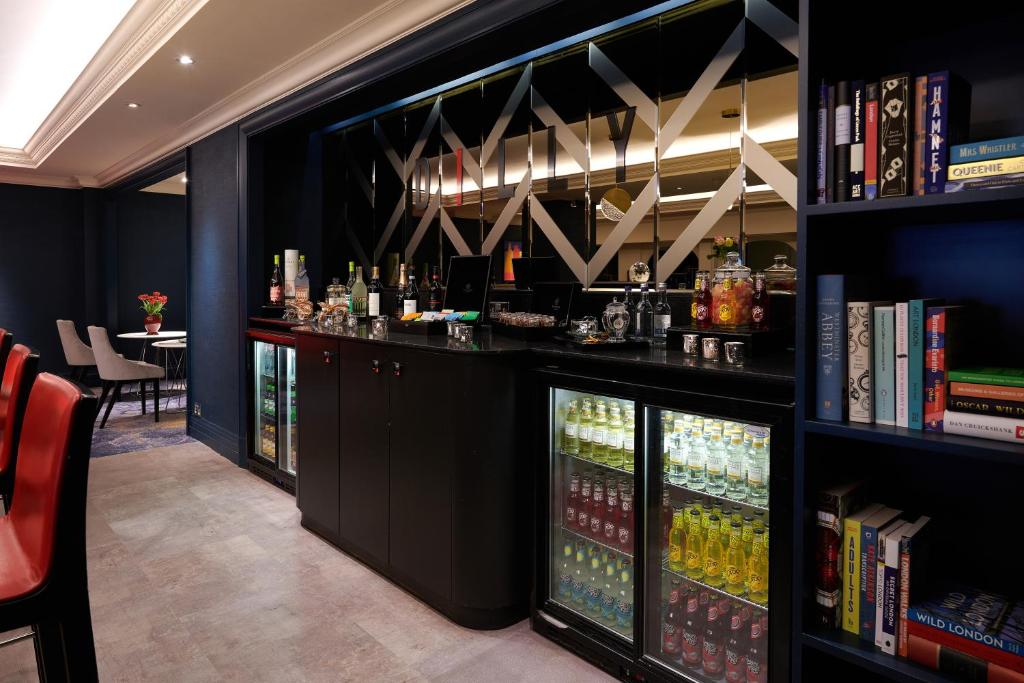 The Dilly - Resim 33