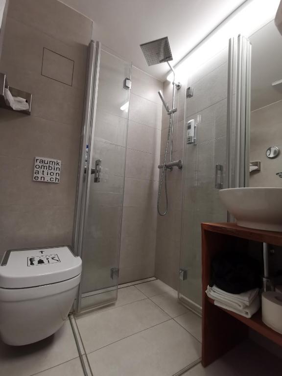 Hotel16 by Messe & Stadion Suisse in Minuten & Late Check-in - Resim 33