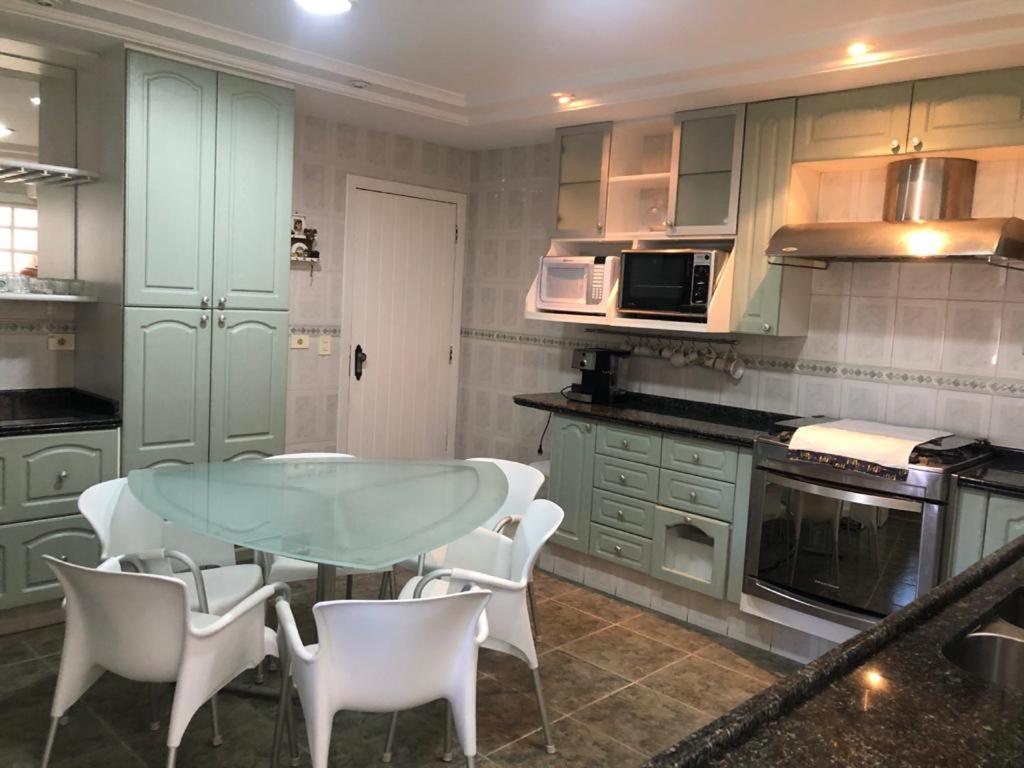  Casa no centro de Campos do Jordão