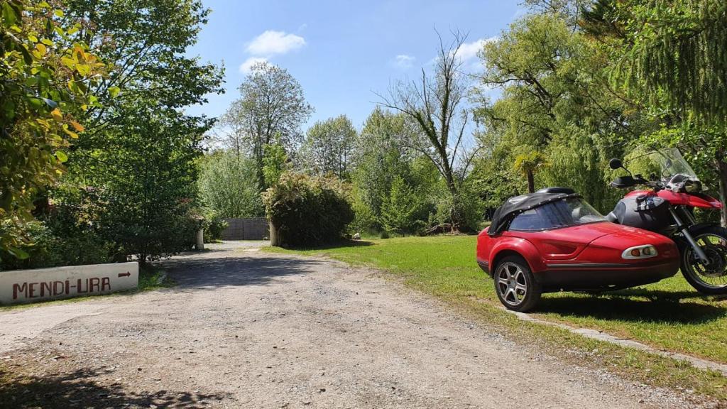 Gallery image of Gîte Mendi Ura in Saint-Pée-sur-Nivelle