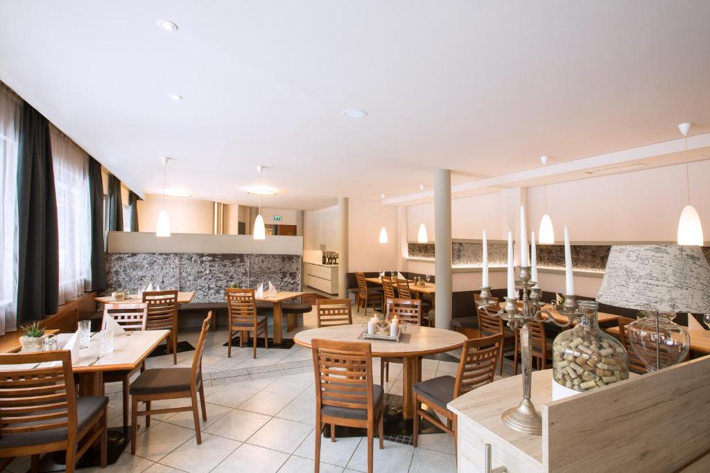 Reštaurácia alebo iné gastronomické zariadenie v ubytovaní Sporthotel Kapfenberg