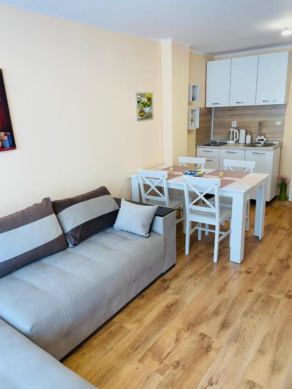 Елегантна стая за гости Стефи в центъра на Казанлък, Партер - Apartamento De Una Habitación