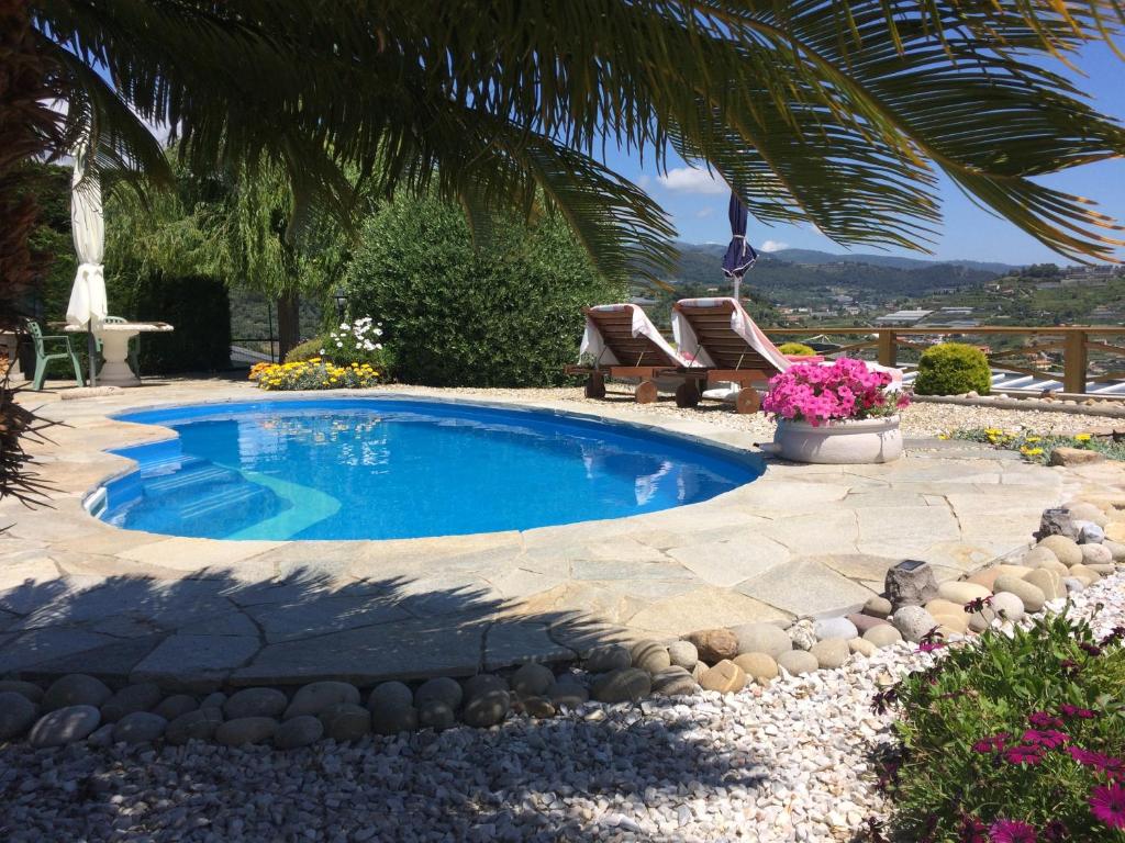 Bazén v ubytovaní Little Paradise Apartment alebo v jeho blízkosti