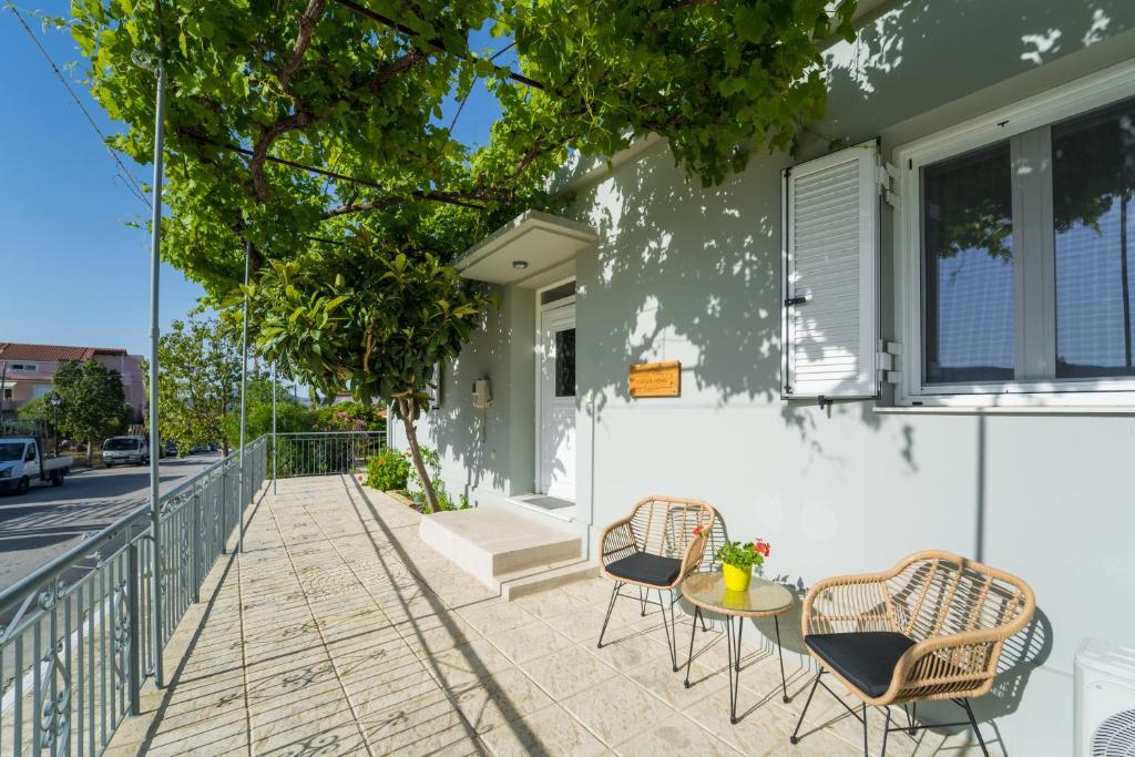 Balkón nebo terasa v ubytování Lucas home