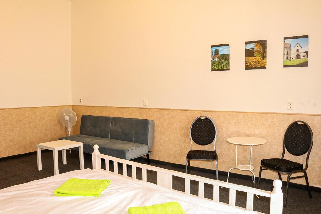 Postel nebo postele na pokoji v ubytování Welcome Hostel & Apartments Praguecentre