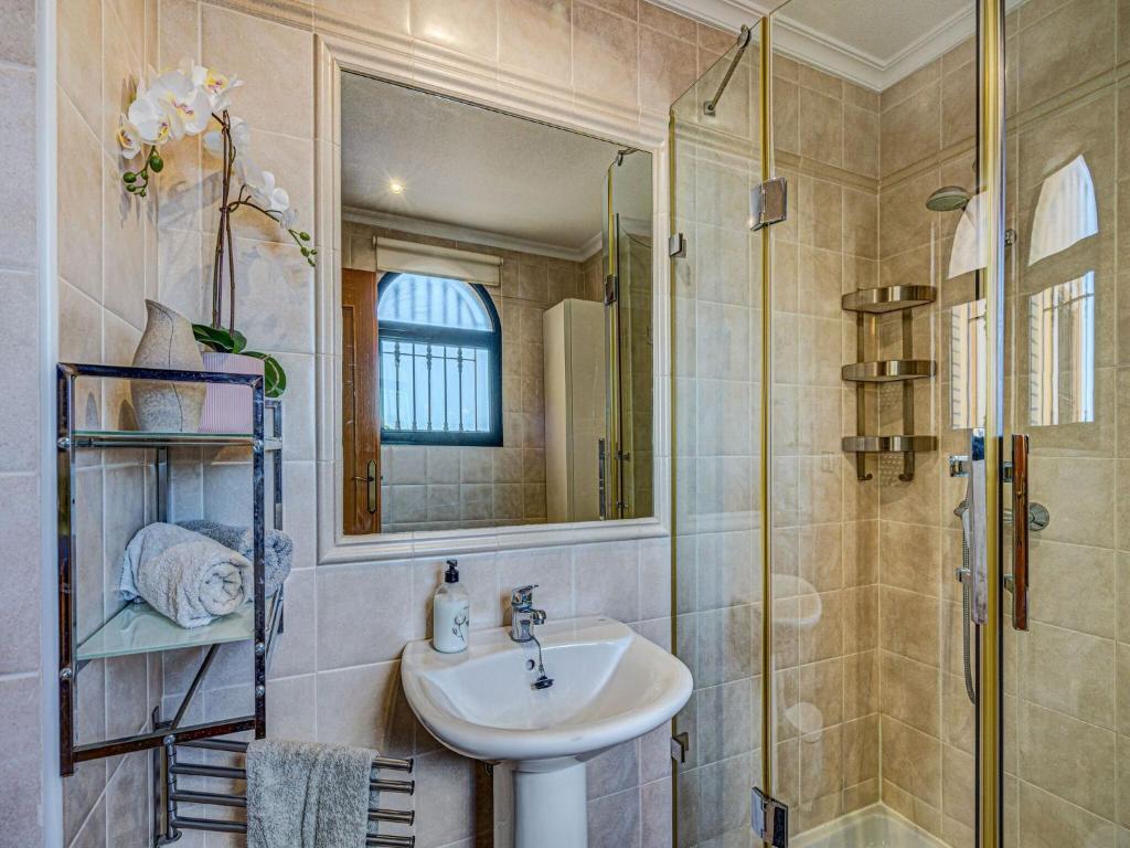 Koupelna v ubytování Casa vacanze a Orihuela con giardino