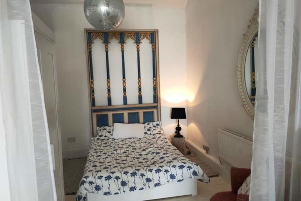 Unique 1 Bedroom Apartment in Acton