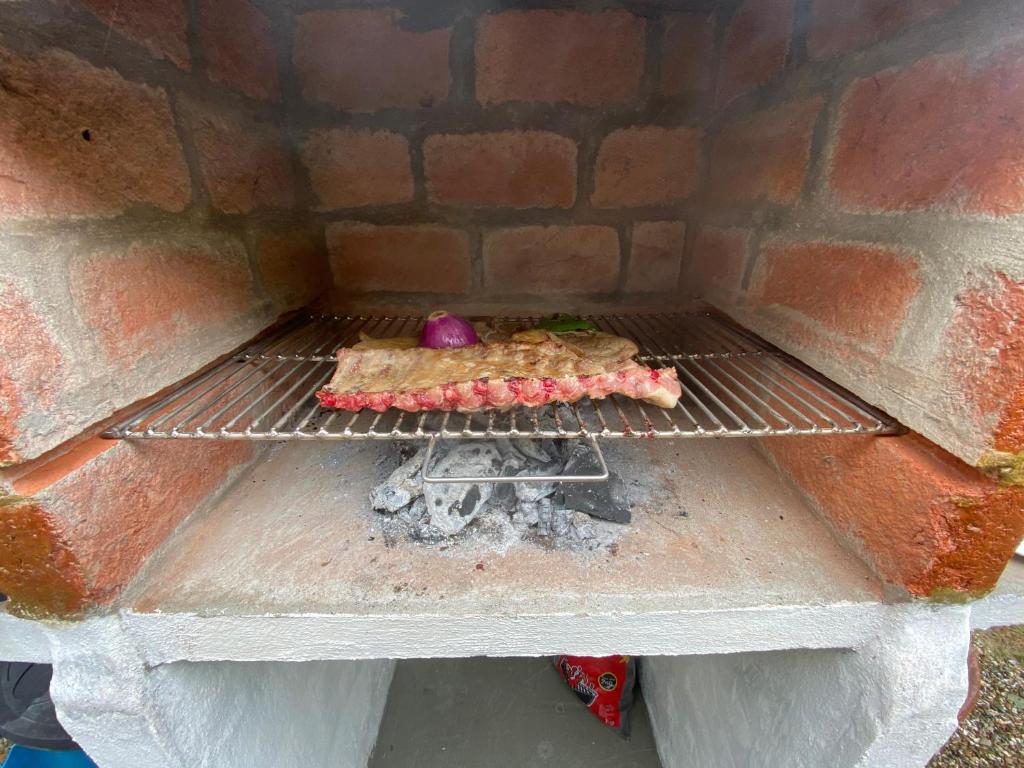 Gril dostupný pro hosty v vily