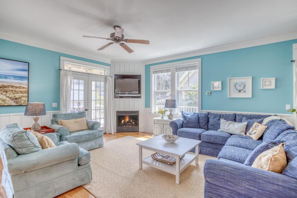 Beach Dreams - Olivia Beach - Housity