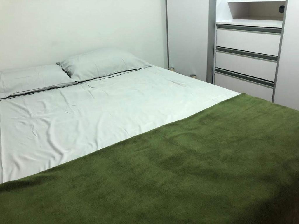  QUARTO privativo para 1 pessoa em ap novo