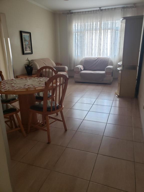  Apartamento Inteiro no Gonzaga- Coração de Santos