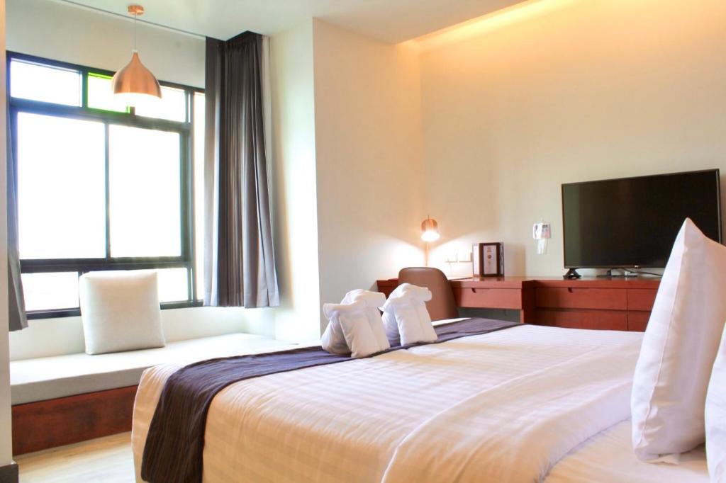 Monkham Village Hat Yai - Studio City View King Bed