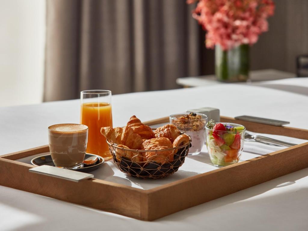 PARKROYAL Monash Melbourne - Premier Suite