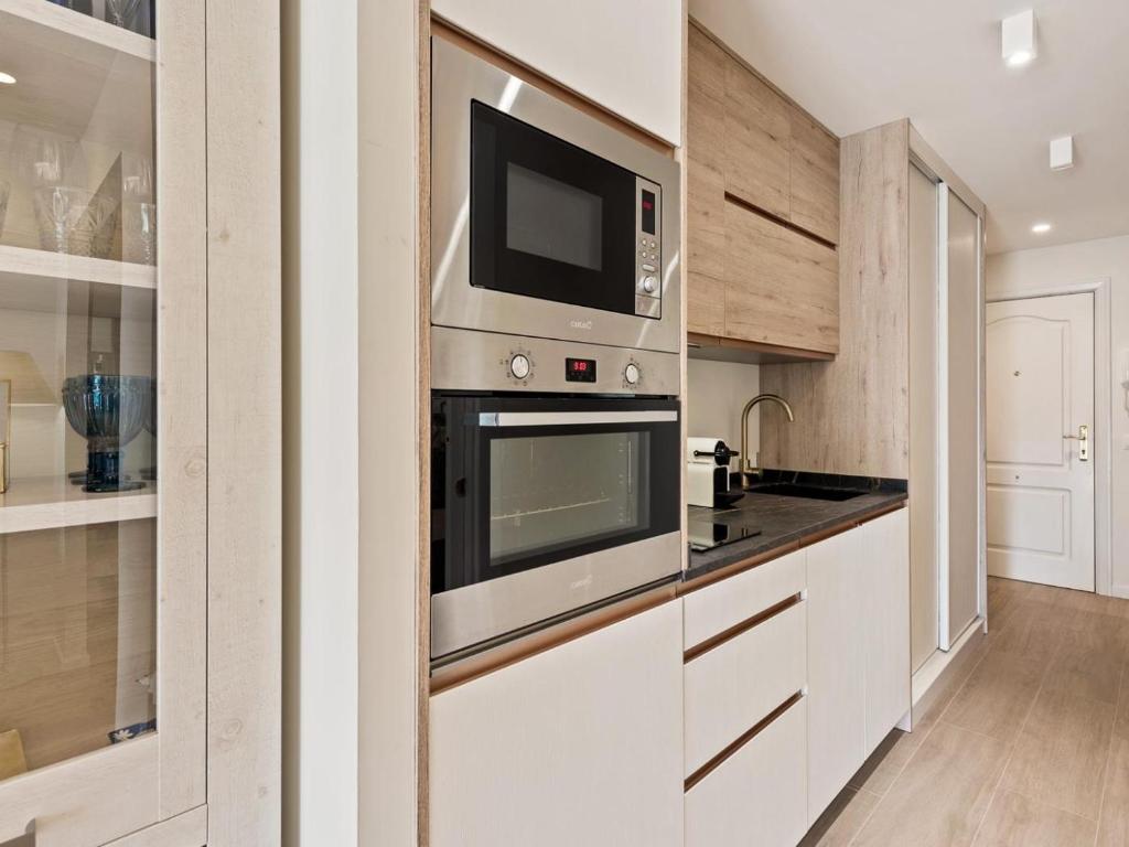 A kitchen or kitchenette at Estudio en medina garden