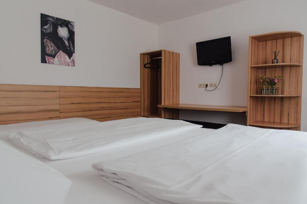 Hotel Drei Kreuz - Self Check In - Resim 24