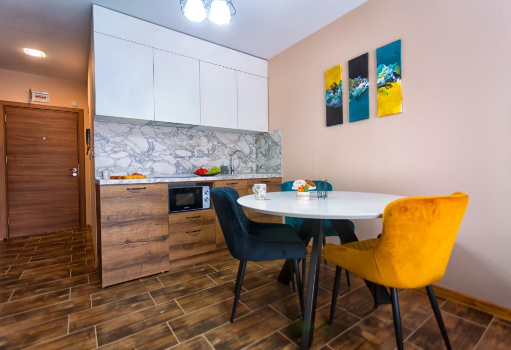 Kleptuzaparts - One-Bedroom Apartment