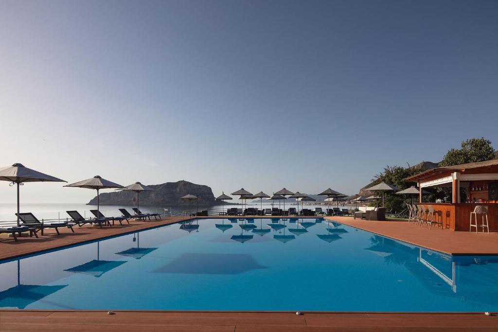 Bazén v ubytování ALKINOI RESORT AND SPA nebo v jeho okolí