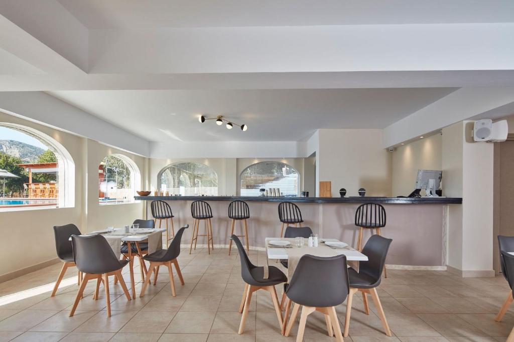 Restaurace v ubytování ALKINOI RESORT AND SPA
