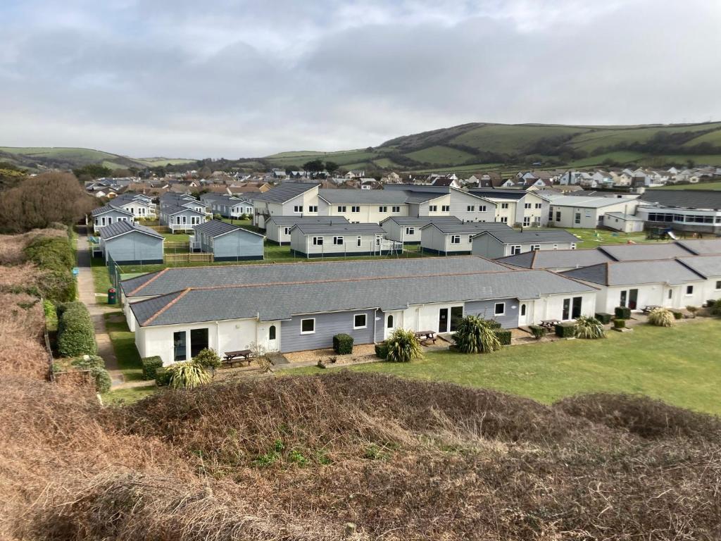 Walking On Waves Surf Camp & Lodge - Housity