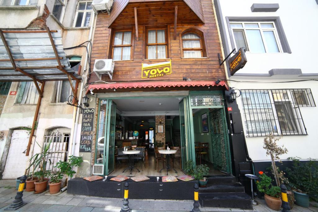Exteriér nebo vchod ubytování YOLO Hostel