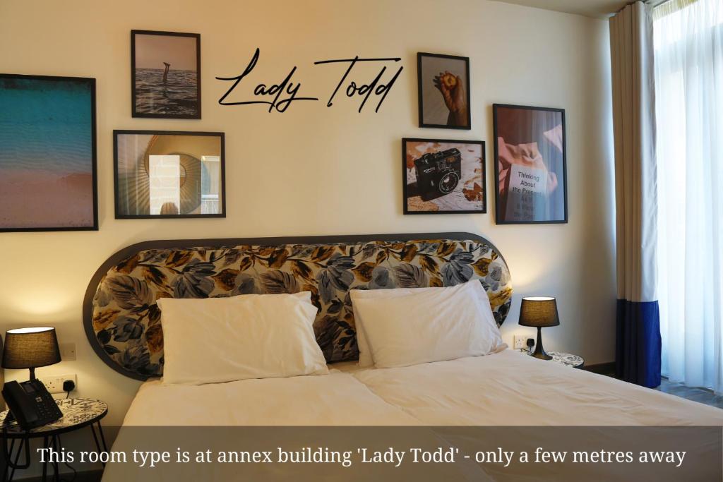 Mr Todd Hotel - Standard Double Or Twin Room Annex