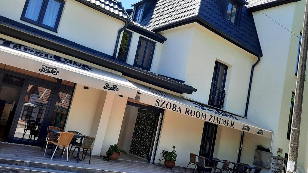 Budova, v ktorej sa hotel nachádza