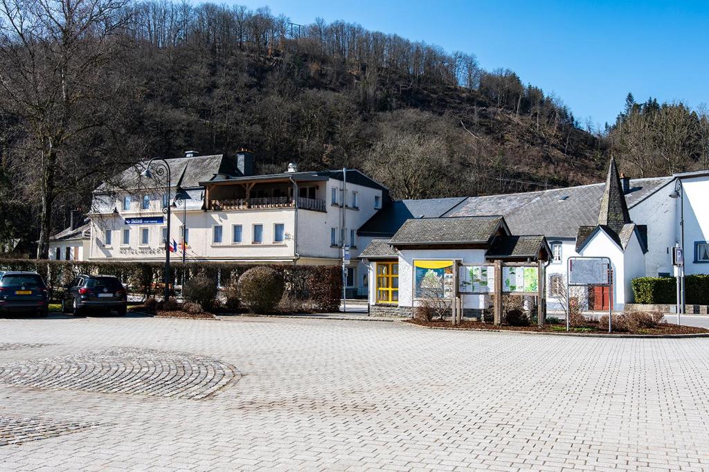 Nespecifikovaný výhled na hory nebo výhled na hory při pohledu z hotelu