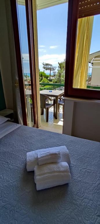 AD UN PASSO DAL MARE - Camera Tripla Con Vista Mare