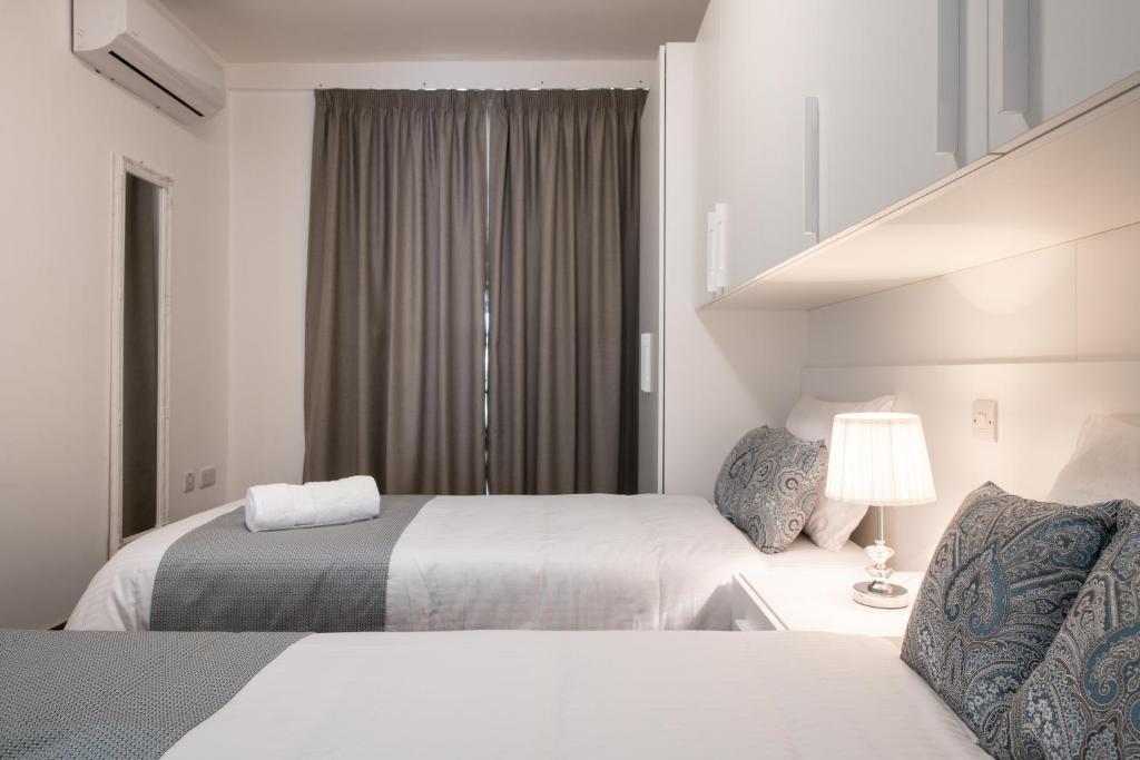 Electra Residence - Luxury Central Beachview Apartment - 16